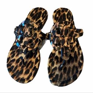 Tory Burch Miller Sandals Printed Patent Leather.
Size 8.5
NATURAL LEOPARD